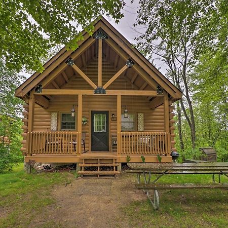 Cozy Retreat With Porch And Double Jj Resort Access! Rothbury Exterior photo